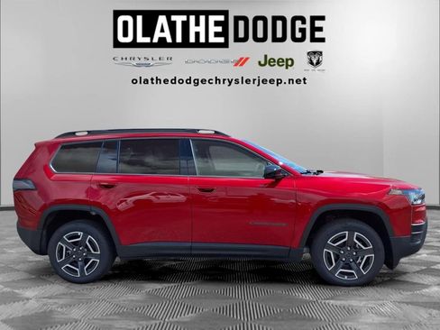 New 2026 Jeep Cherokee Laredo AWD/4WD image 28