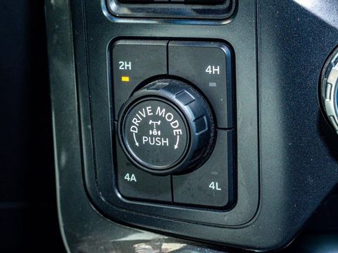 Used 2022 Ford F150 Lariat image 17