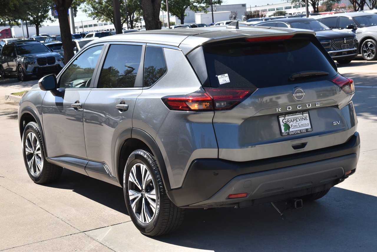 Used 2023 Nissan Rogue SV FWD image 10