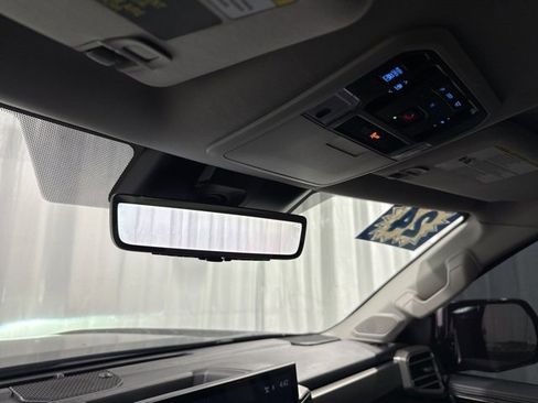 Used 2024 Toyota Tundra Limited image 29