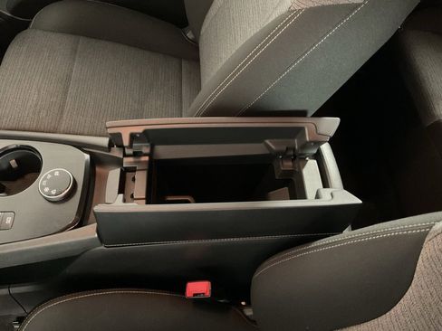 Used 2023 Nissan Rogue SV image 28