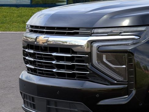 New 2026 Chevrolet Suburban LT w/ Comfort Package AWD/4WD image 21