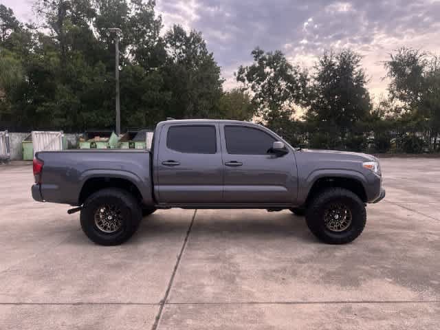 Used 2022 Toyota Tacoma SR AWD/4WD image 15