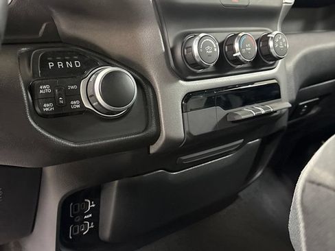 Used 2022 RAM 1500 Big Horn AWD/4WD image 14