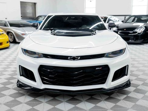 Used 2017 Chevrolet Camaro ZL1 RWD image 5
