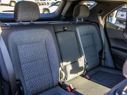 Used 2023 Chevrolet Equinox LT w/ Driver Convenience Package image 19
