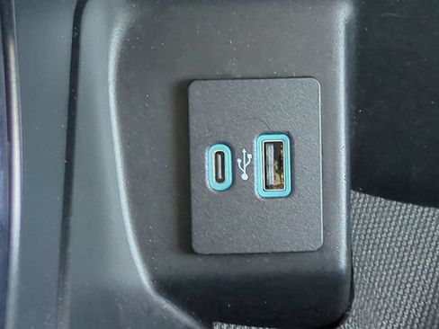 Used 2024 Ford F150 Lightning XLT AWD/4WD image 25