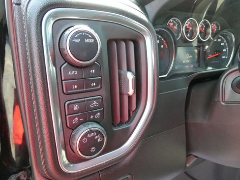 Certified 2022 Chevrolet Silverado 1500 LT Trail Boss w/ Convenience Package II AWD/4WD image 25