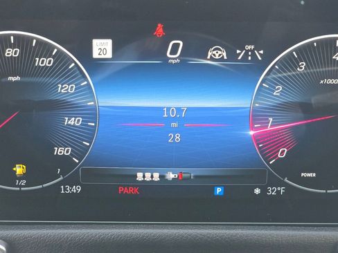 New 2026 Mercedes-Benz GLB 250 4MATIC image 28