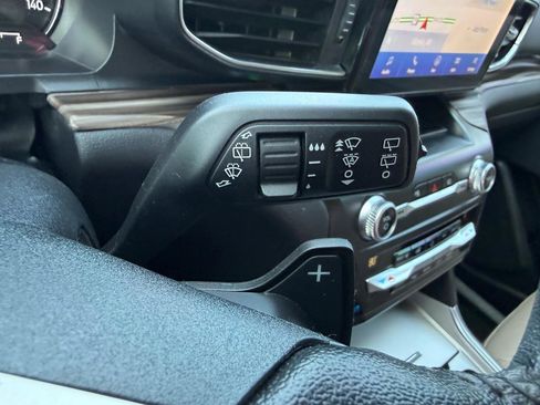 Used 2020 Ford Explorer Limited image 28