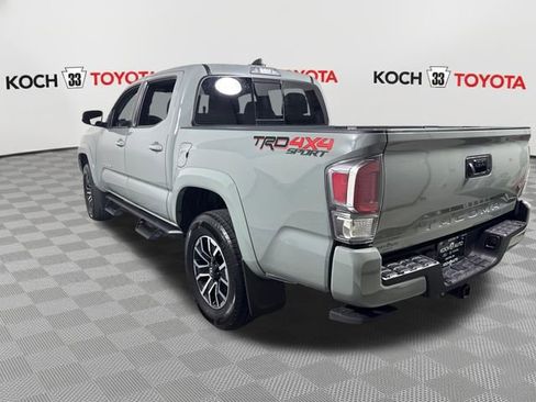 Used 2023 Toyota Tacoma TRD Sport AWD/4WD image 12