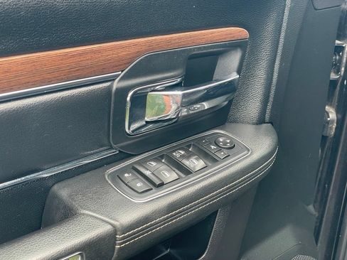 Used 2017 RAM 1500 Laramie AWD/4WD image 13