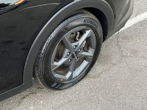 Used 2025 Kia K4 LXS image 31