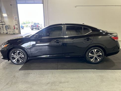 Used 2022 Nissan Sentra SV w/ All-Weather Package FWD image 9