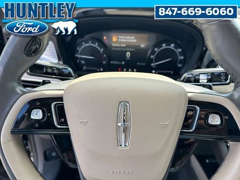 Used 2022 Lincoln Corsair Standard w/ Premium Package image 31