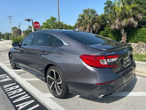 Used 2018 Honda Accord Sport image 8