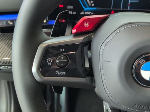 Used 2025 BMW M5 Touring w/ Executive Package image 19