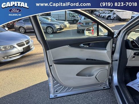 Used 2017 Lincoln MKX Select w/ Select Plus Package image 19