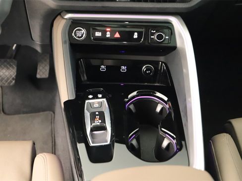 Certified 2025 Audi Q5 Prestige image 21