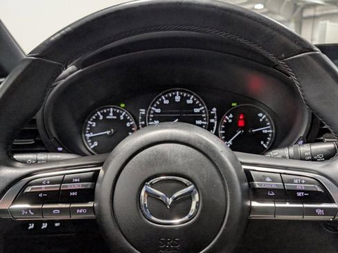 Used 2019 MAZDA MAZDA3 Hatchback w/ Preferred Package FWD image 27