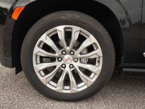 Used 2024 GMC Yukon Denali w/ Denali Reserve Package image 41