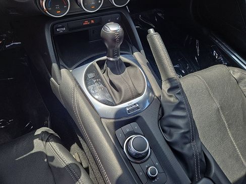 Used 2025 MAZDA MX-5 Miata RF Grand Touring RWD image 32