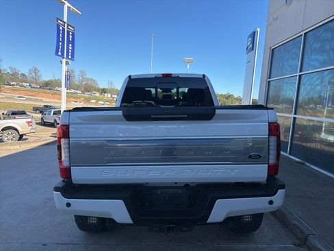 Used 2017 Ford F250 Platinum w/ Platinum Ultimate Package image 6