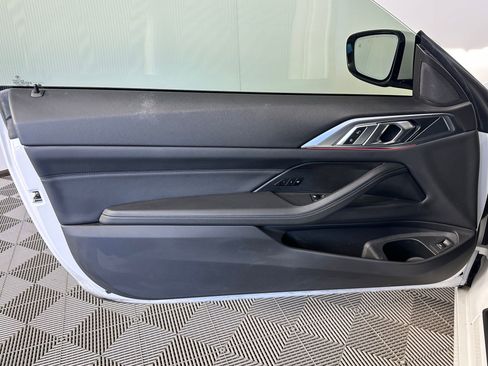 Used 2023 BMW 430i Coupe w/ Premium Package image 21