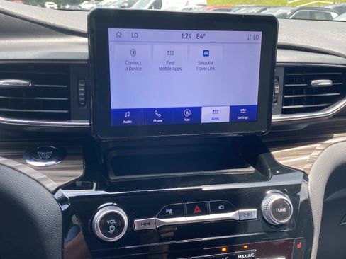 Used 2023 Ford Explorer Limited w/ Equipment Group 301A AWD/4WD image 29