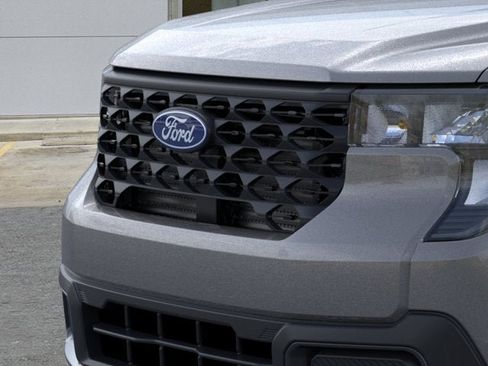 New 2025 Ford Maverick XLT w/ XLT Luxury Package FWD image 18