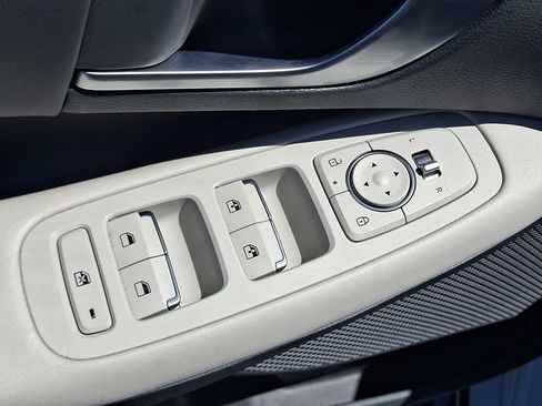 Used 2025 Hyundai Sonata SEL FWD image 26
