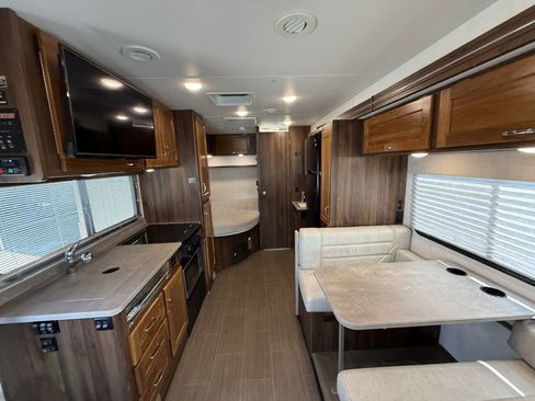 Used 2019 Mercedes-Benz Sprinter 170 image 33