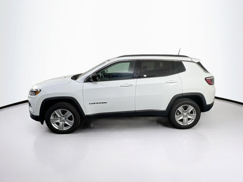 Used 2022 Jeep Compass Latitude AWD/4WD image 8