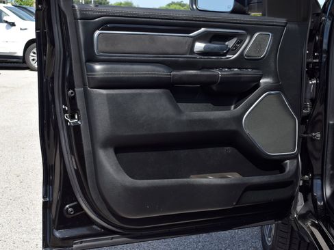 Used 2019 RAM 1500 Laramie AWD/4WD image 17