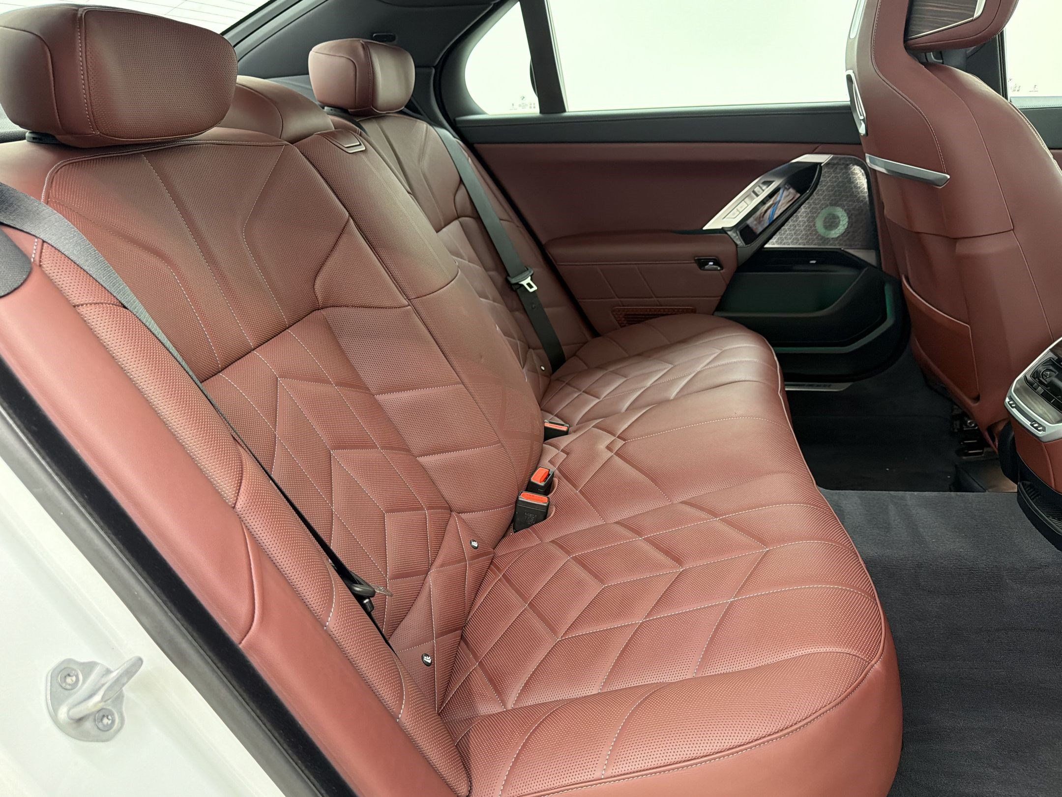 Used 2025 BMW 760i xDrive AWD/4WD image 29