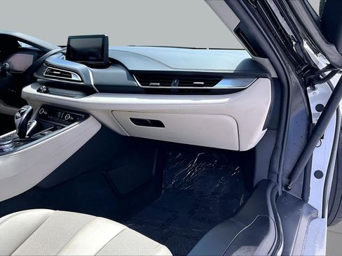 Used 2015 BMW i8 AWD/4WD image 19
