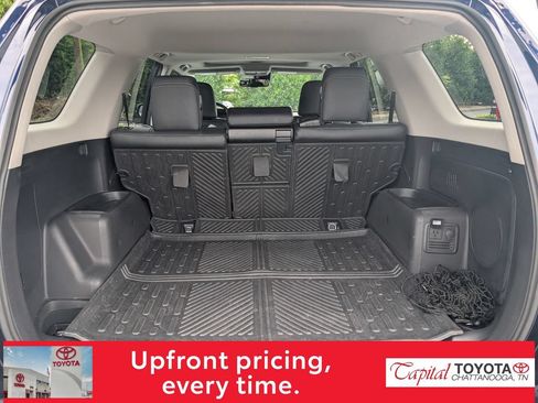 Used 2024 Toyota 4Runner Limited AWD/4WD image 10