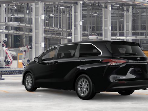 New 2026 Toyota Sienna LE AWD/4WD image 6