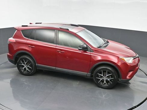 Used 2018 Toyota RAV4 SE w/ Power Extra Value Package FWD image 36