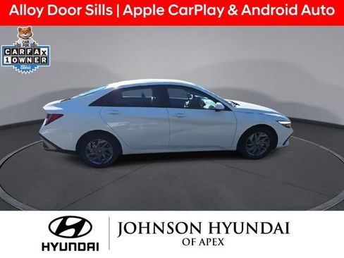 Certified 2025 Hyundai Elantra Blue image 10