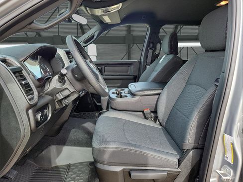 New 2024 RAM 2500 Tradesman w/ Chrome Appearance Group image 7