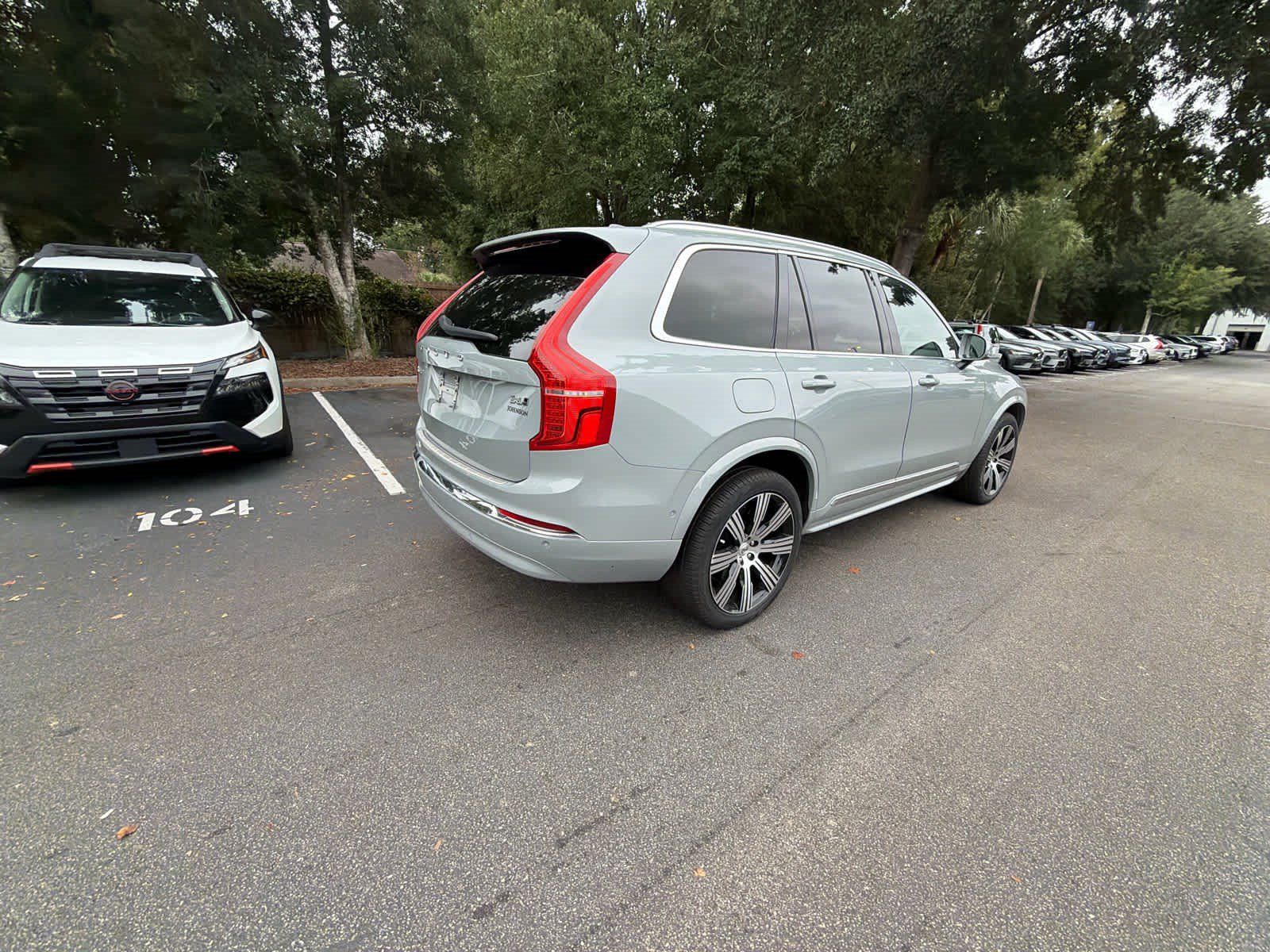 Used 2024 Volvo XC90 B6 Ultimate w/ Lounge Package AWD/4WD image 15