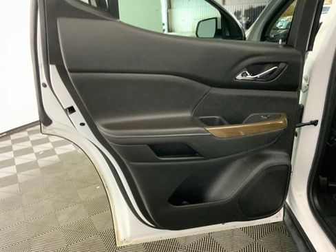Used 2018 GMC Acadia SLE w/ Driver Alert Package I AWD/4WD image 32