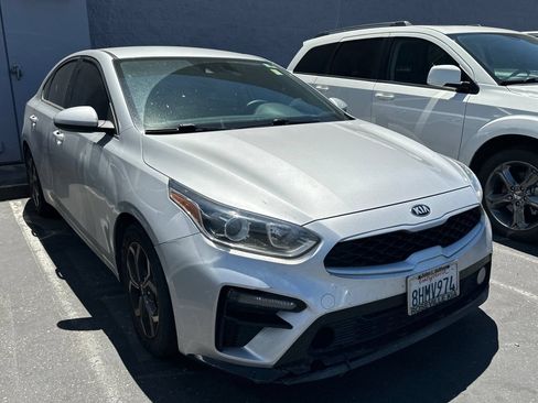 Used 2019 Kia Forte LXS FWD image 2