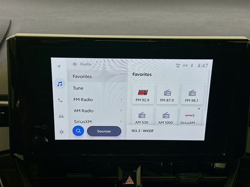 Used 2025 Toyota Corolla LE w/ Convenience Package FWD image 21