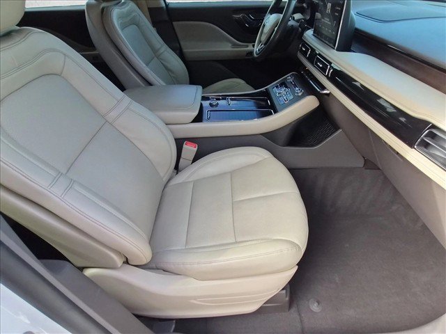 Used 2020 Lincoln Aviator Reserve w/ Class IV Trailer Tow Package RWD image 20