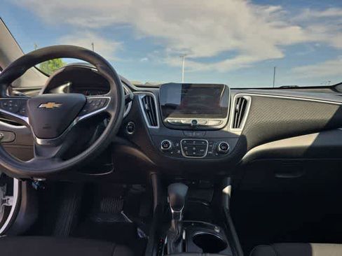 Used 2023 Chevrolet Malibu LT FWD image 28