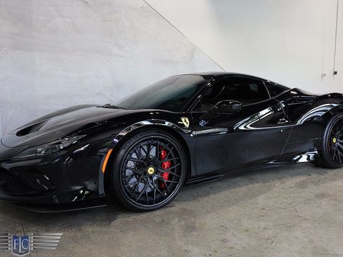 Used 2020 Ferrari F8 Tributo RWD image 4
