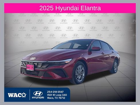 Used 2025 Hyundai Elantra Blue image 1