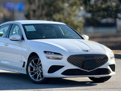 Used 2022 Genesis G70 2.0T image 46